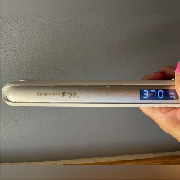 Package!Plugged 3/8 Curling Iron/Remington straightener/Conair blow dryer(used) - Picture 3 of 5